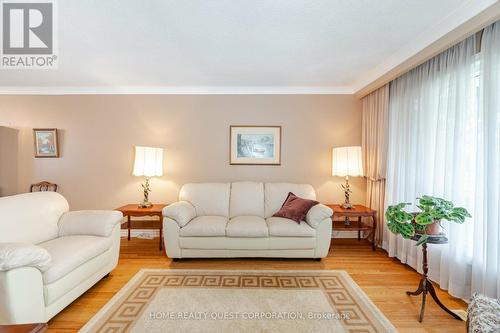 2277 Springfield Court, Mississauga, ON - Indoor Photo Showing Living Room