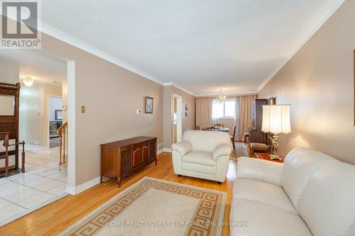 2277 Springfield Court, Mississauga, ON - Indoor Photo Showing Living Room