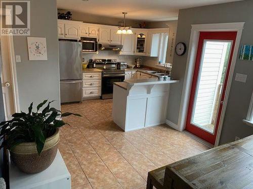 14 Coates Road, Conception Bay South, NL - Indoor Photo Showing Kitchen