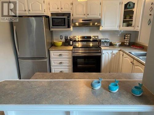 14 Coates Road, Conception Bay South, NL - Indoor Photo Showing Kitchen With Upgraded Kitchen