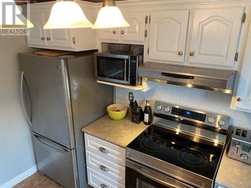 14 Coates Road, Conception Bay South, NL - Indoor Photo Showing Kitchen