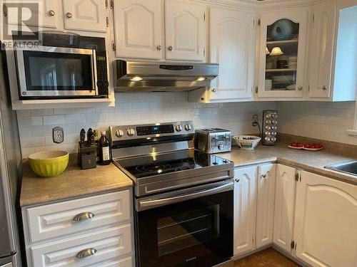 14 Coates Road, Conception Bay South, NL - Indoor Photo Showing Kitchen