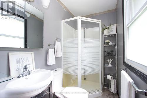 10 Killarney Road, Smith-Ennismore-Lakefield, ON - Indoor Photo Showing Bathroom