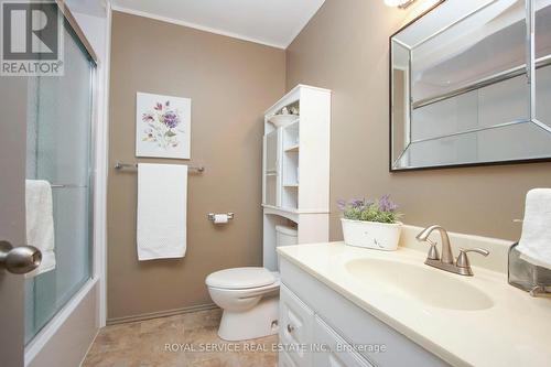 10 Killarney Road, Smith-Ennismore-Lakefield, ON - Indoor Photo Showing Bathroom