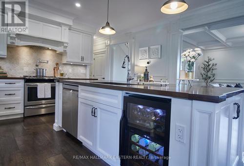 23 Woodland Trail, Kawartha Lakes (Bethany), ON - Indoor Photo Showing Kitchen With Upgraded Kitchen