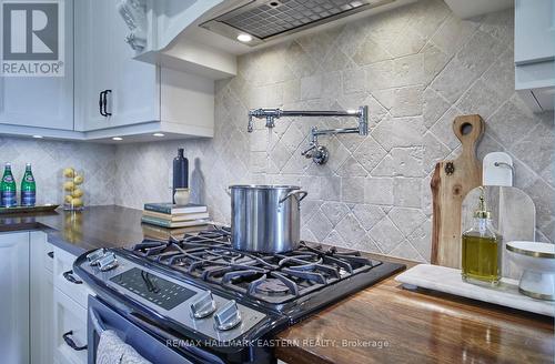 23 Woodland Trail, Kawartha Lakes (Bethany), ON - Indoor Photo Showing Kitchen With Upgraded Kitchen