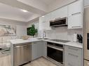 Th 111-59 East Liberty St, Toronto, ON  - Indoor Photo Showing Kitchen With Upgraded Kitchen 