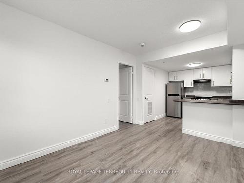 90-9 Windermere Ave, Toronto, ON - Indoor Photo Showing Kitchen