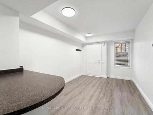 90-9 Windermere Ave, Toronto, ON - Indoor Photo Showing Other Room