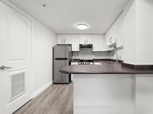 90-9 Windermere Ave, Toronto, ON - Indoor Photo Showing Kitchen