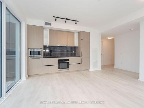 804-1285 Dupont St, Toronto, ON - Indoor Photo Showing Kitchen