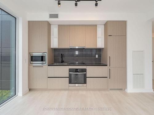 804-1285 Dupont St, Toronto, ON - Indoor Photo Showing Kitchen