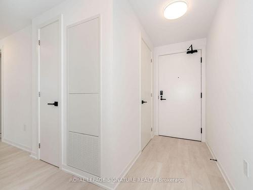 804-1285 Dupont St, Toronto, ON - Indoor Photo Showing Other Room