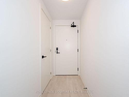 804-1285 Dupont St, Toronto, ON - Indoor Photo Showing Other Room