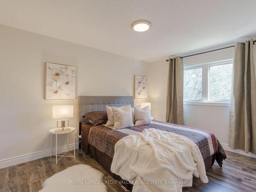 5937 Shandwick Pl, Mississauga, ON - Indoor Photo Showing Bedroom