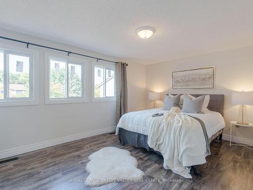 5937 Shandwick Pl, Mississauga, ON - Indoor Photo Showing Bedroom