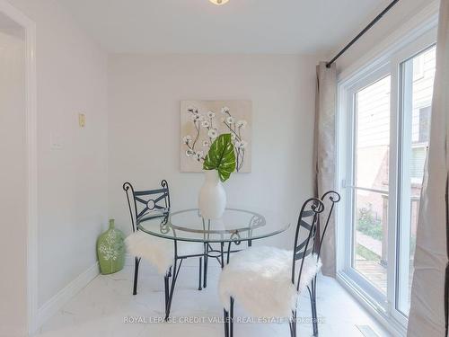 5937 Shandwick Pl, Mississauga, ON - Indoor Photo Showing Dining Room