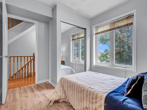 165-99 Bristol Rd, Mississauga, ON - Indoor Photo Showing Bedroom