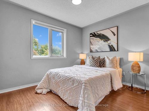 165-99 Bristol Rd, Mississauga, ON - Indoor Photo Showing Bedroom