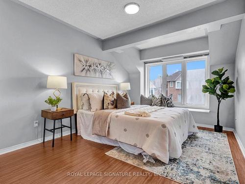 165-99 Bristol Rd, Mississauga, ON - Indoor Photo Showing Bedroom