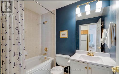 602 - 115 Richmond Street E, Toronto, ON - Indoor Photo Showing Bathroom