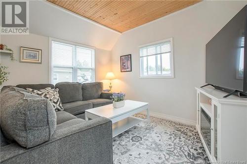 13 Third Street, Lakeville, NB - Indoor Photo Showing Living Room