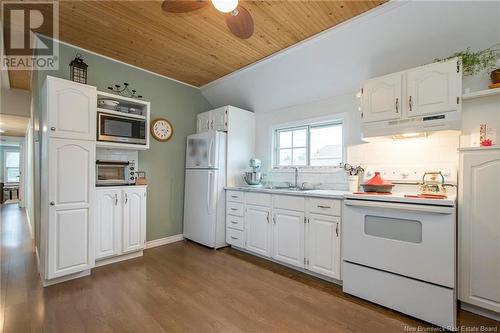 13 Third Street, Lakeville, NB - Indoor Photo Showing Kitchen