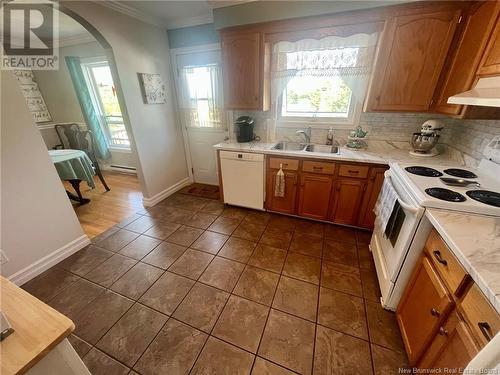 38 Sandalwood Crescent, Saint John, NB - Indoor Photo Showing Kitchen With Double Sink