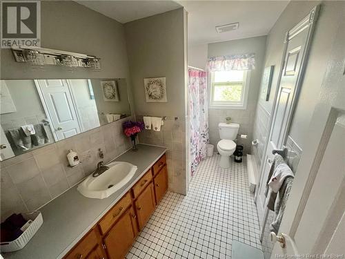 38 Sandalwood Crescent, Saint John, NB - Indoor Photo Showing Bathroom