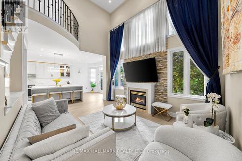 101 Ravine Edge Drive, Richmond Hill, ON - Indoor Photo Showing Living Room With Fireplace