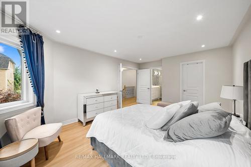 101 Ravine Edge Drive, Richmond Hill, ON - Indoor Photo Showing Bedroom