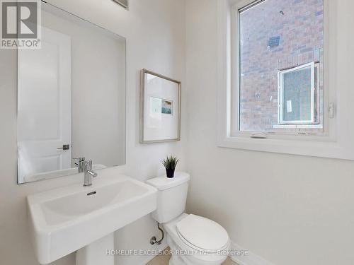 19 Aida Place, Richmond Hill, ON - Indoor Photo Showing Bathroom