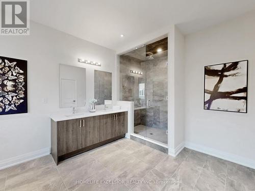 19 Aida Place, Richmond Hill, ON - Indoor Photo Showing Bathroom