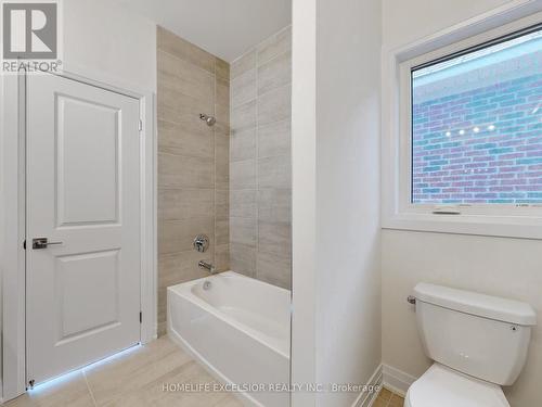 19 Aida Place, Richmond Hill, ON - Indoor Photo Showing Bathroom