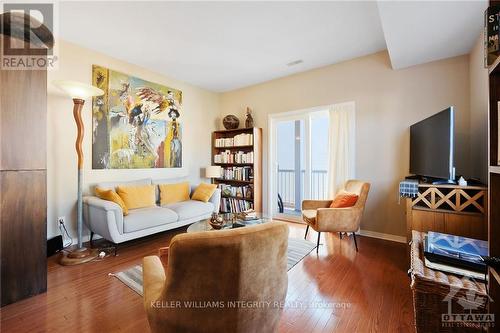 27 - 1112 Georgeton Pvt, Ottawa, ON - Indoor Photo Showing Living Room