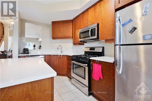 27 - 1112 Georgeton Pvt, Ottawa, ON - Indoor Photo Showing Kitchen With Stainless Steel Kitchen