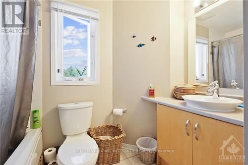 27 - 1112 Georgeton Pvt, Ottawa, ON - Indoor Photo Showing Bathroom