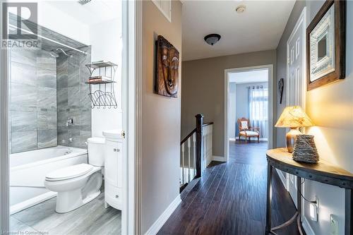 2880 Headon Forest Drive Unit# 18, Burlington, ON - Indoor Photo Showing Bathroom