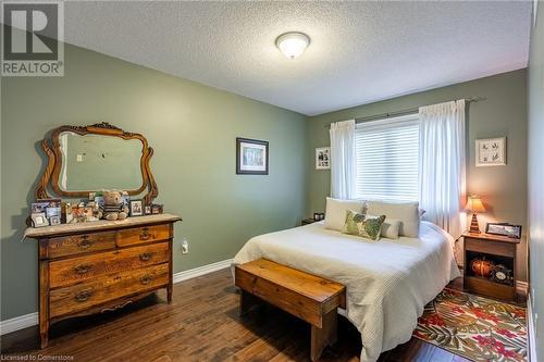 2880 Headon Forest Drive Unit# 18, Burlington, ON - Indoor Photo Showing Bedroom