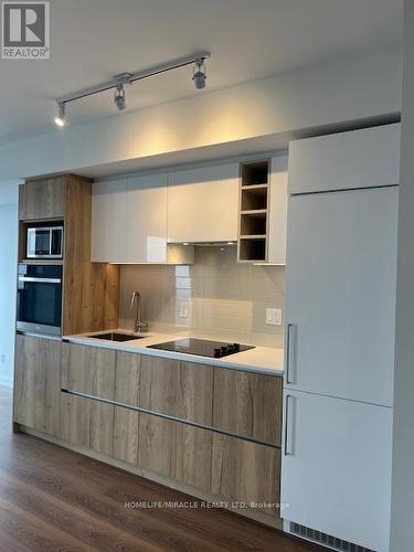 4817 - 319 Jarvis Street, Toronto, ON - Indoor Photo Showing Kitchen