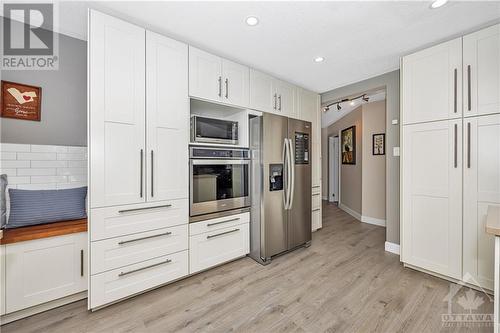 2807 Henrie Road, Prescott And Russell, ON - Indoor Photo Showing Kitchen