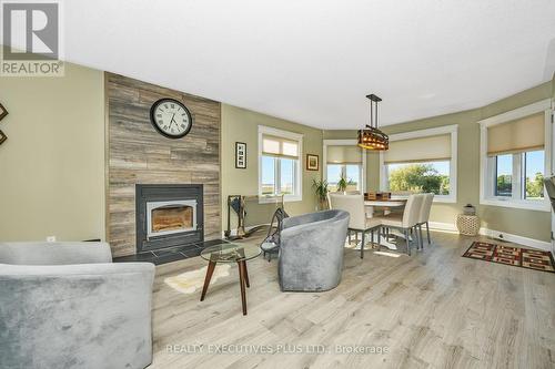 2807 Henrie Road, Clarence-Rockland, ON - Indoor Photo Showing Living Room With Fireplace