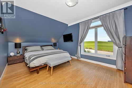 2807 Henrie Road, Clarence-Rockland, ON - Indoor Photo Showing Bedroom