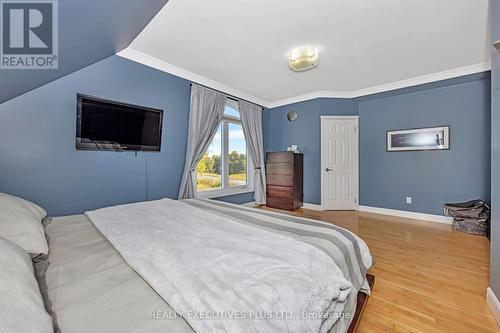 2807 Henrie Road, Clarence-Rockland, ON - Indoor Photo Showing Bedroom