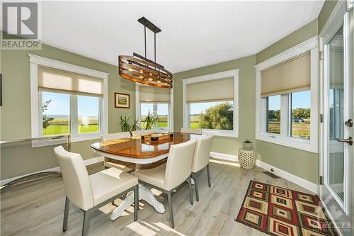 2807 Henrie Road, Prescott And Russell, ON - Indoor Photo Showing Dining Room