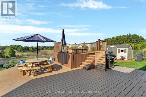 2807 Henrie Road, Clarence-Rockland, ON - Outdoor With Deck Patio Veranda