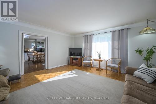 412 John Street S, Aylmer (Ay), ON - Indoor Photo Showing Living Room