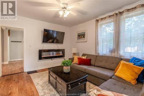 16 Thelma Avenue, Chatham, ON - Indoor Photo Showing Living Room With Fireplace