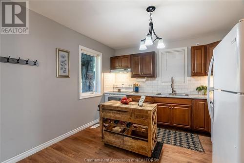 16 Thelma Avenue, Chatham, ON - Indoor Photo Showing Kitchen With Double Sink