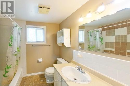 1261 Limberlost Road, London, ON - Indoor Photo Showing Bathroom